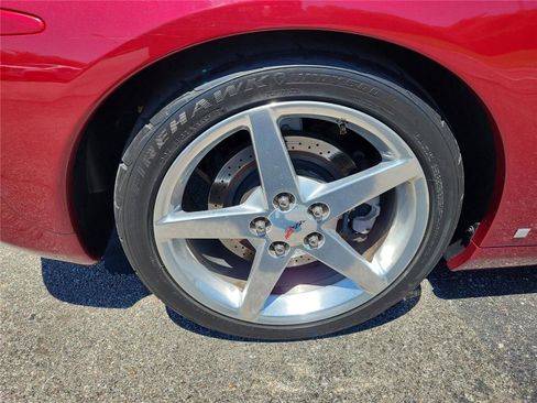 Used 2006 Chevrolet Corvette Convertible w/ Preferred Equipment Group RWD image 6