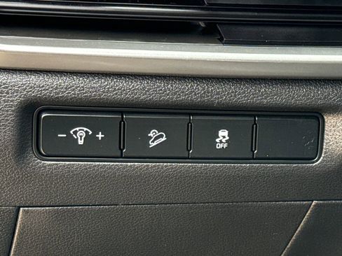 Used 2024 Kia Telluride S FWD image 22
