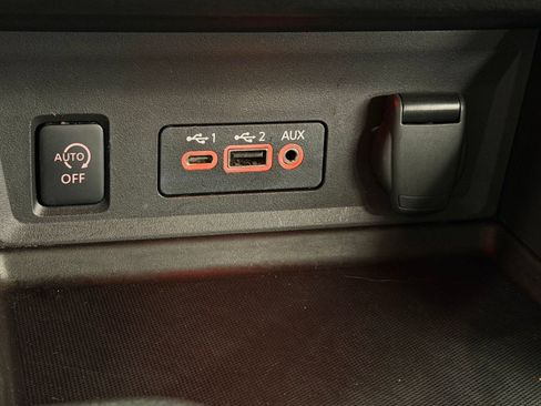 Used 2025 Nissan Sentra SR FWD image 29