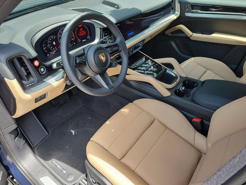 New 2026 Porsche Cayenne AWD/4WD image 4