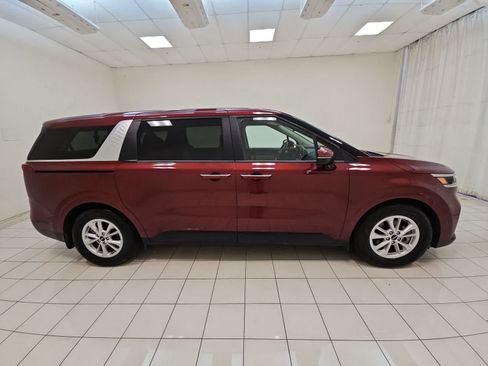 Used 2024 Kia Carnival LX FWD image 24
