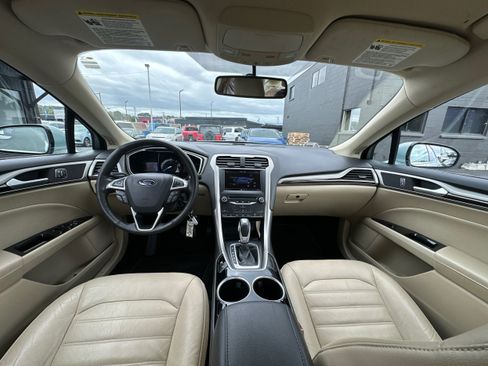 Used 2013 Ford Fusion SE FWD image 29