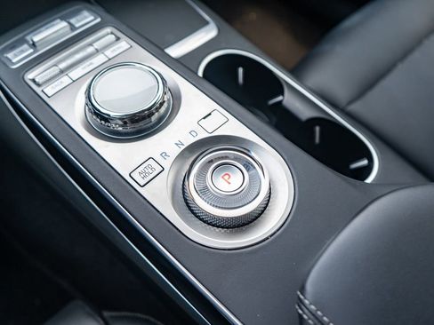 Used 2025 Genesis GV70 2.5T image 24