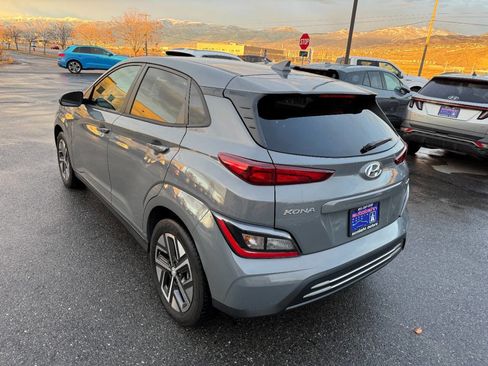 Used 2023 Hyundai Kona SE image 5