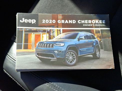 Used 2020 Jeep Grand Cherokee Altitude image 26