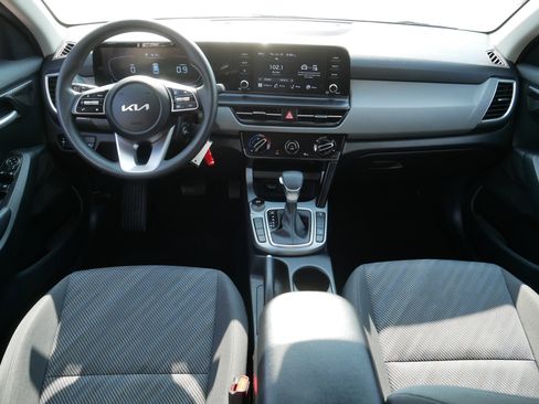 Certified 2024 Kia Seltos LX AWD/4WD image 10