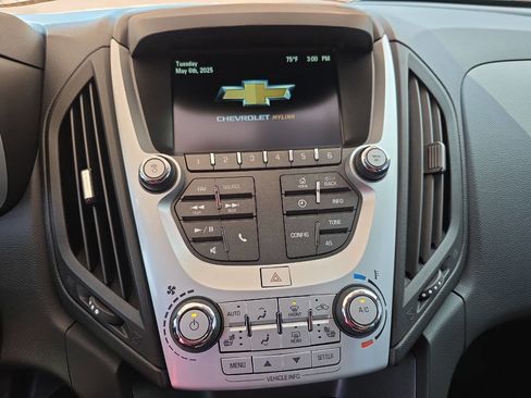 Used 2017 Chevrolet Equinox LT w/ Convenience Package image 15