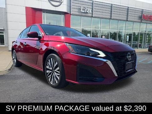 Certified 2023 Nissan Altima 2.5 SV w/ SV Premium Package AWD/4WD image 2
