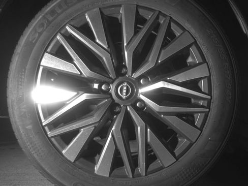Used 2025 Nissan Altima 2.5 SV FWD image 15