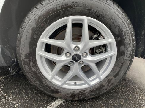 Used 2024 Ford Edge SEL w/ Convenience Package image 10