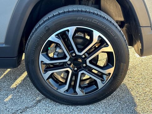 Used 2022 Jeep Compass Limited image 7