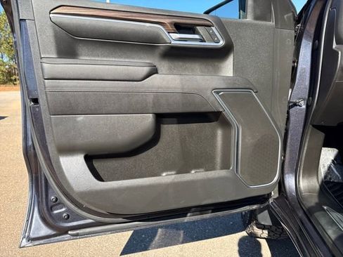 Used 2023 Chevrolet Silverado 1500 RST image 10