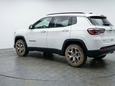 Used 2025 Jeep Compass Limited image 6