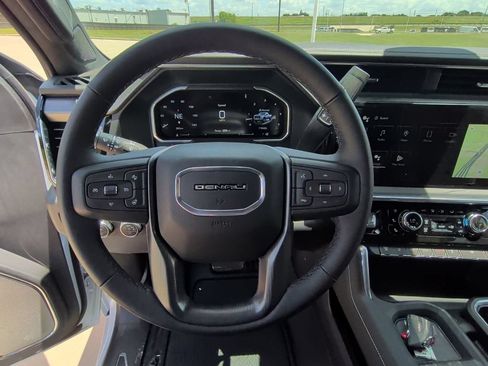 New 2026 GMC Sierra 3500 Denali Ultimate AWD/4WD image 18