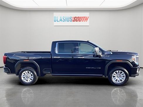 Used 2023 GMC Sierra 2500 Denali w/ Denali Ultimate Package image 2