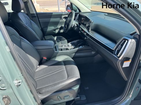 Certified 2025 Kia Sorento EX AWD/4WD image 27