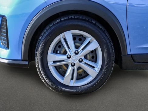 Used 2021 Nissan Kicks S image 6