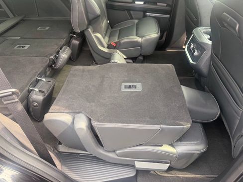 Used 2025 Ford Expedition Platinum AWD/4WD image 64