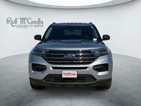 Used 2023 Ford Explorer XLT RWD image 2