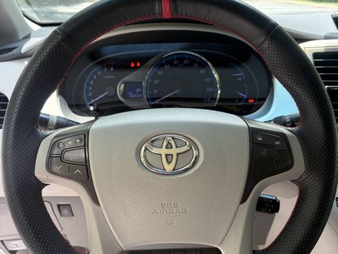 Used 2013 Toyota Sienna XLE w/ Premium Pkg FWD image 21
