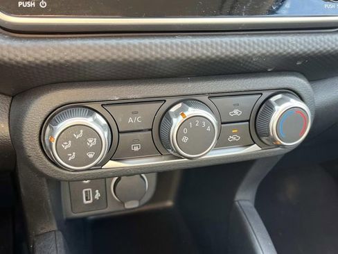 Certified 2025 Nissan Kicks Play S FWD image 35