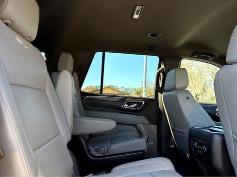 Used 2024 Chevrolet Tahoe LT image 12