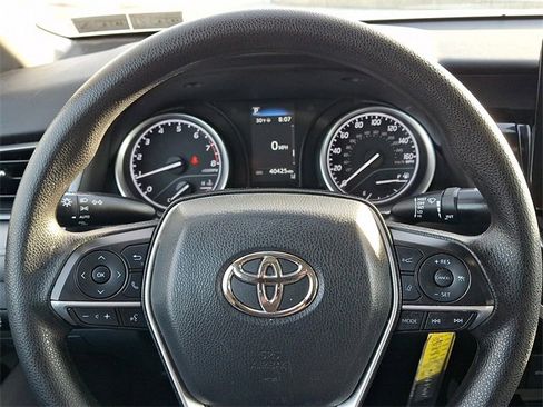 Certified 2021 Toyota Camry LE image 18