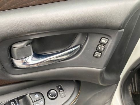Used 2021 Nissan Murano Platinum AWD/4WD image 17