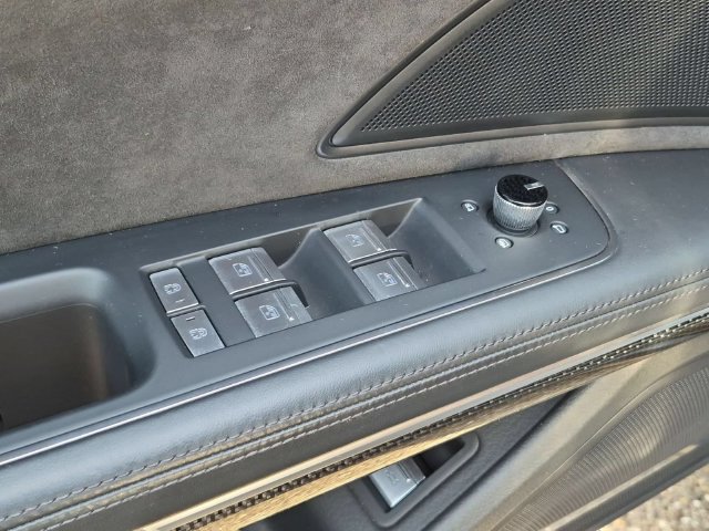 Used 2021 Audi S8 L w/ S8 Executive Package AWD/4WD image 16