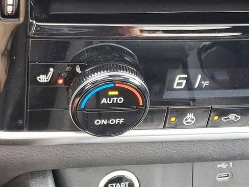 Used 2023 Nissan Rogue SV w/ SV Premium Package image 26