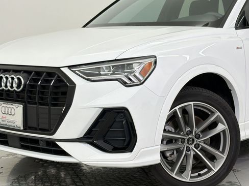 Certified 2025 Audi Q3 2.0T Premium w/ Convenience Package AWD/4WD image 11