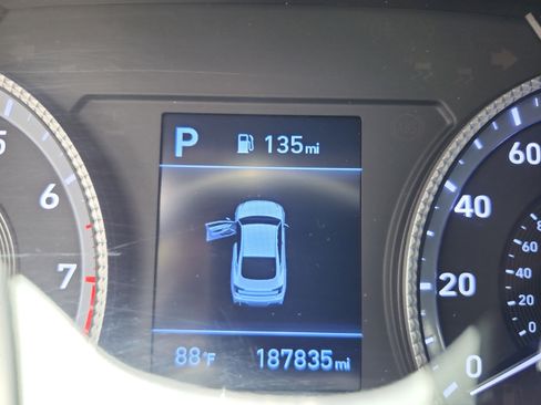 Used 2023 Hyundai Sonata SE w/ Preferred Accessory Package FWD image 11