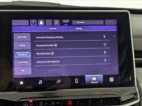 Used 2023 Jeep Compass Latitude image 29