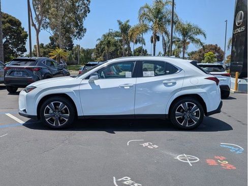 New 2026 Lexus UX 300h FWD image 8