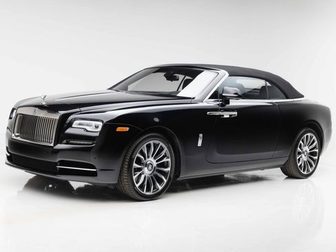 Used 2019 Rolls-Royce Dawn RWD image 25