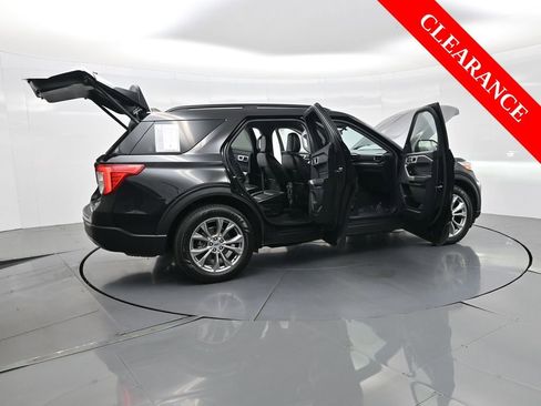 Used 2022 Ford Explorer XLT w/ Equipment Group 202A image 44