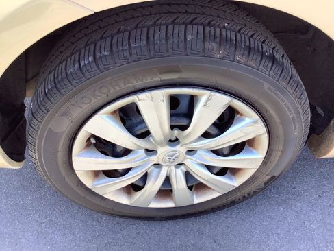 Used 2013 Toyota Corolla LE FWD image 23