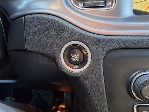 Used 2023 Dodge Charger SXT image 11