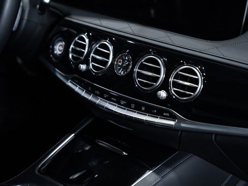 Used 2018 Mercedes-Benz Maybach S 560 4MATIC image 69