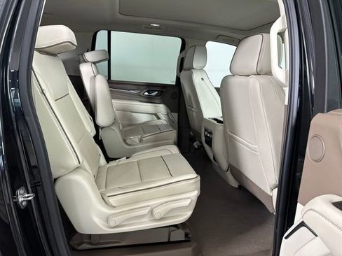 Used 2022 GMC Yukon XL Denali image 28