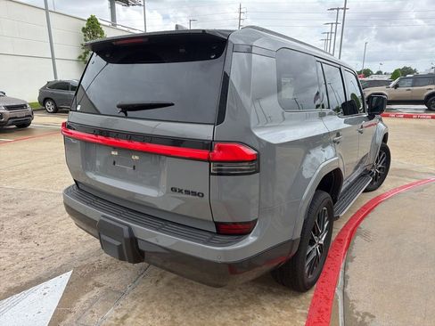 Used 2024 Lexus GX 550 w/ Accessory Package (Z1) image 4