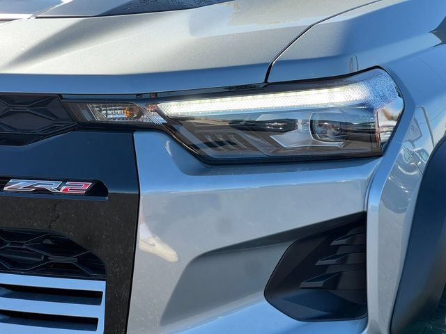 New 2026 Chevrolet Colorado ZR2 w/ Technology Package AWD/4WD image 40