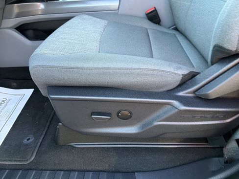 Used 2024 Ford F250 XLT w/ XLT Premium Package image 13