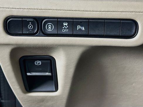 Used 2024 Acura MDX w/ Technology Package FWD image 17