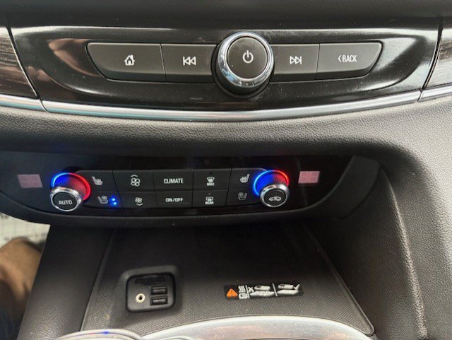 Used 2021 Buick Enclave Avenir w/ Avenir Technology Package FWD image 23