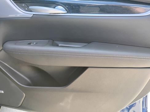 Used 2025 Cadillac XT5 Premium Luxury image 31