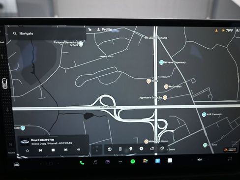 Used 2022 Tesla Model X AWD/4WD image 10