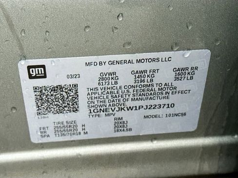 Used 2023 Chevrolet Traverse RS image 35