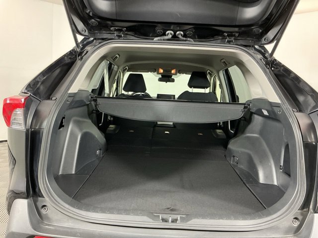 Used 2019 Toyota RAV4 LE w/ All Weather Liner Package AWD/4WD image 27