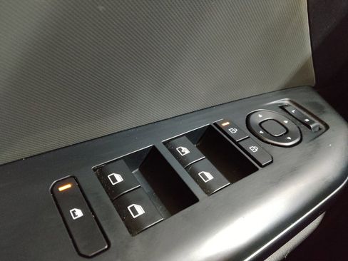 Used 2025 Kia K4 LXS image 27